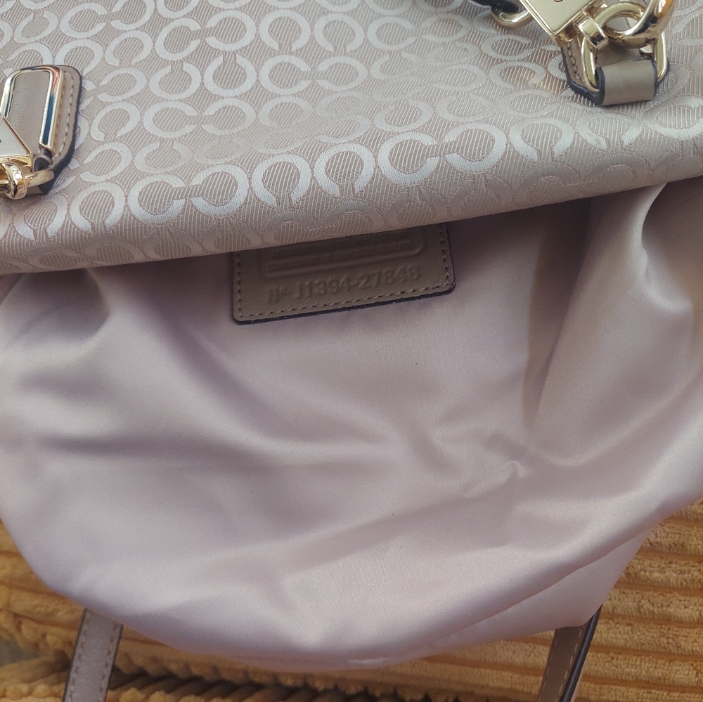 Coach Light Tan With Signature  C. Sachel/ Shoulder Bag NWT. Incl. Dust Bag - Picture 6 of 12